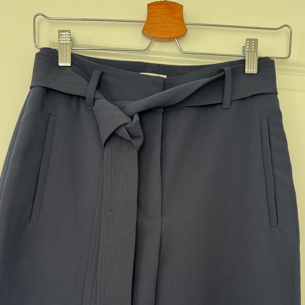 Aritzia Wilfred Elegant Navy Women's Pants - Picture 2 of 8